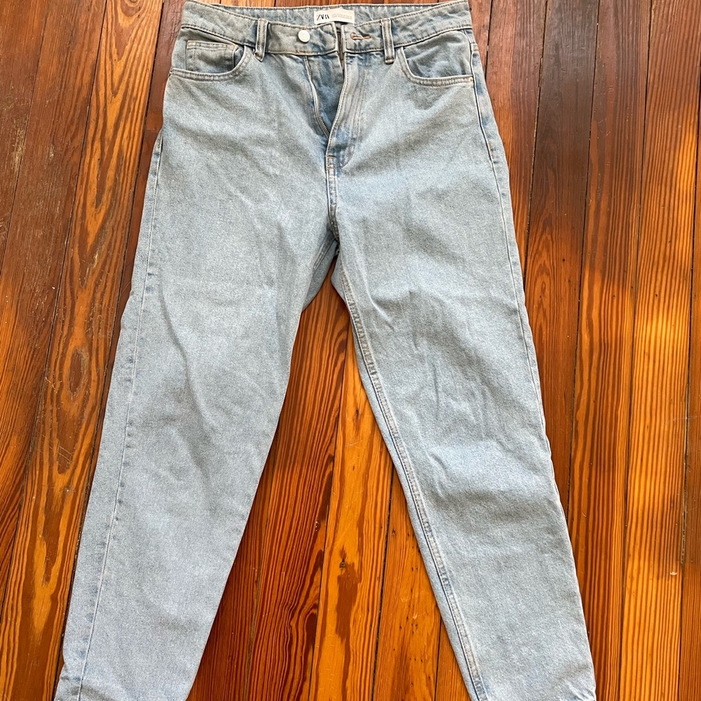 Zara Light Wash Boyfriend Jeans✨